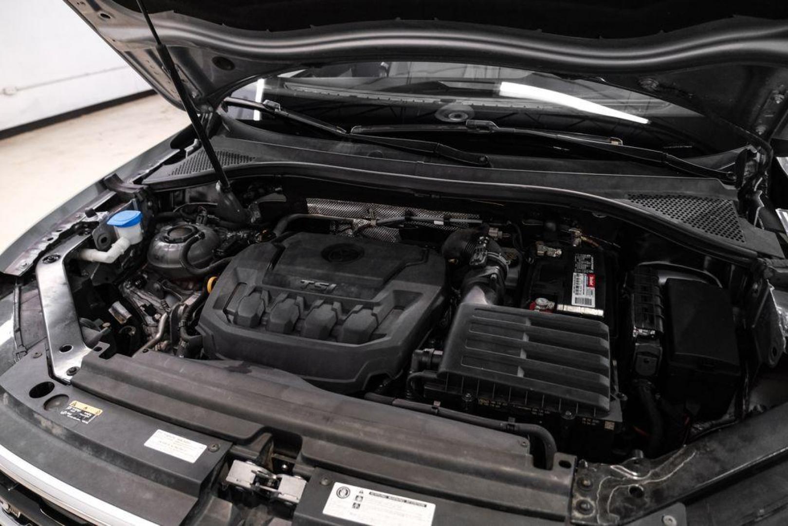 2020 Silver Metallic /Storm Gray Volkswagen Tiguan 2.0T SE R-Line Black (3VV3B7AX3LM) with an 2.0L TSI DOHC engine, Automatic transmission, located at 15300 Midway Rd., Addison, TX, 75001, (972) 702-0011, 32.958321, -96.838074 - Photo#46