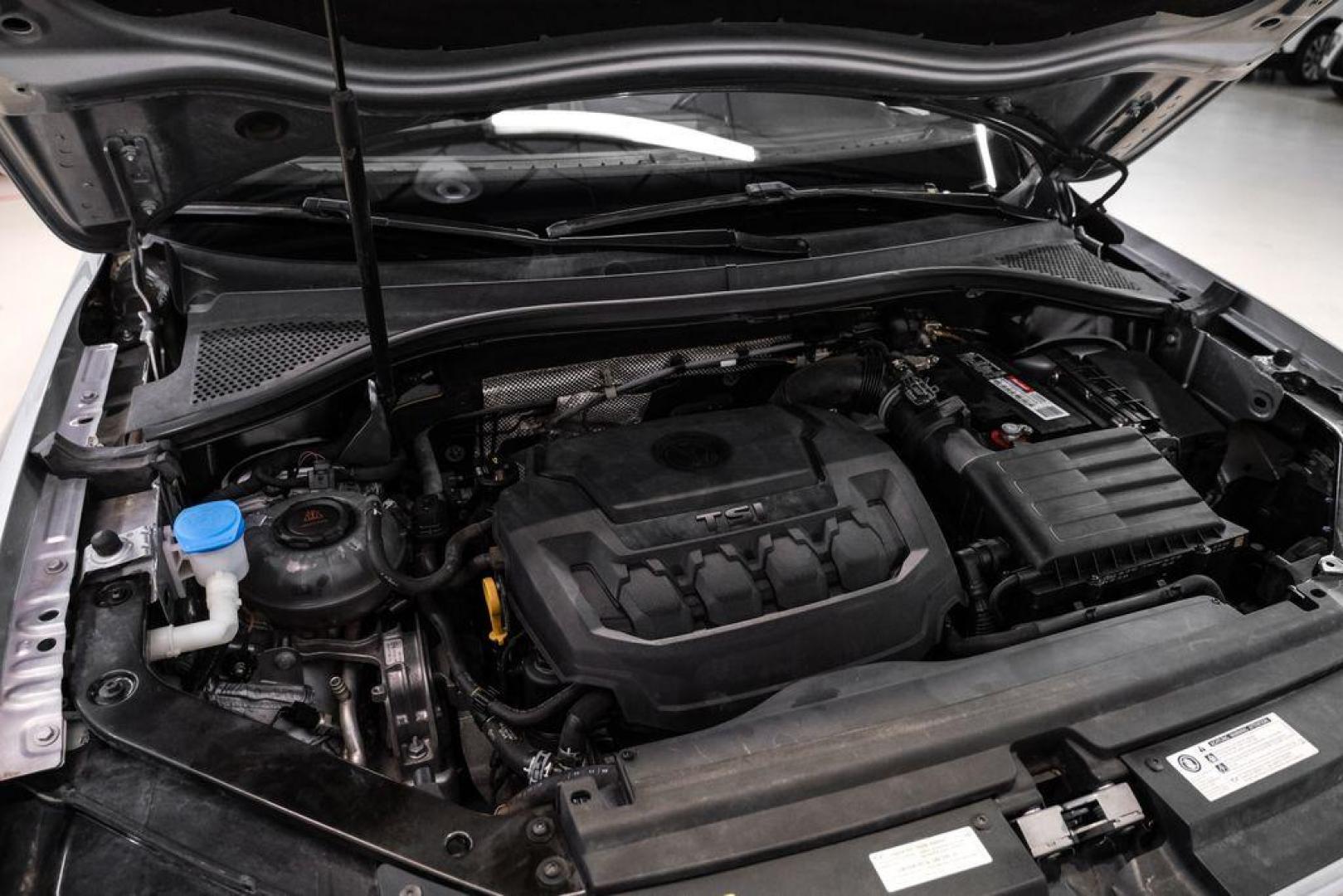 2020 Silver Metallic /Storm Gray Volkswagen Tiguan 2.0T SE R-Line Black (3VV3B7AX3LM) with an 2.0L TSI DOHC engine, Automatic transmission, located at 15300 Midway Rd., Addison, TX, 75001, (972) 702-0011, 32.958321, -96.838074 - Photo#48