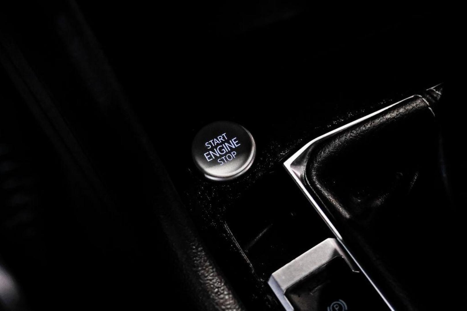 2022 Pure White /Gray/Black Volkswagen Taos 1.5T SEL (3VV1X7B28NM) with an 1.5L I4 Turbocharged DOHC 16V LEV3-SULEV30 158hp engine, Automatic transmission, located at 15300 Midway Rd., Addison, TX, 75001, (972) 702-0011, 32.958321, -96.838074 - Photo#22