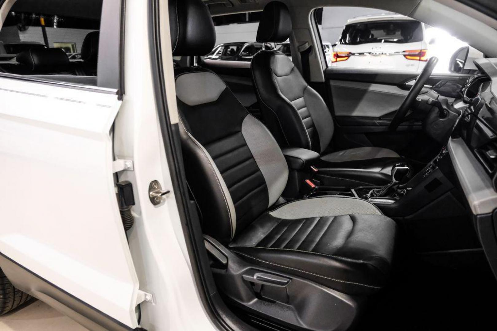 2022 Pure White /Gray/Black Volkswagen Taos 1.5T SEL (3VV1X7B28NM) with an 1.5L I4 Turbocharged DOHC 16V LEV3-SULEV30 158hp engine, Automatic transmission, located at 15300 Midway Rd., Addison, TX, 75001, (972) 702-0011, 32.958321, -96.838074 - Photo#34