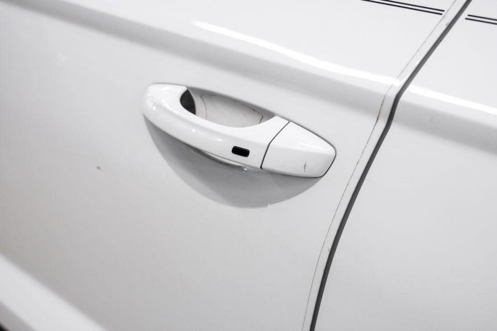 2022 Pure White /Gray/Black Volkswagen Taos 1.5T SEL (3VV1X7B28NM) with an 1.5L I4 Turbocharged DOHC 16V LEV3-SULEV30 158hp engine, Automatic transmission, located at 15300 Midway Rd., Addison, TX, 75001, (972) 702-0011, 32.958321, -96.838074 - Photo#42