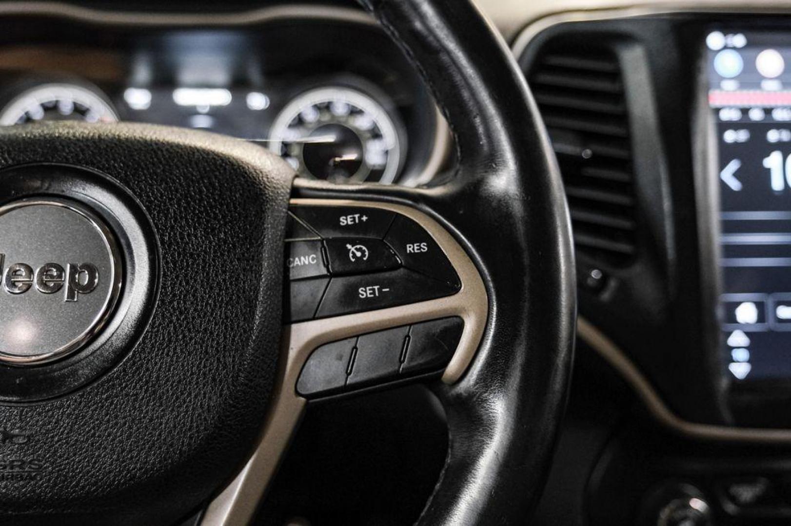 2017 Granite Crystal Metallic Clearcoat /Black Jeep Cherokee Limited (1C4PJLDB2HW) with an 2.4L 4-Cylinder SMPI SOHC engine, Automatic transmission, located at 15300 Midway Rd., Addison, TX, 75001, (972) 702-0011, 32.958321, -96.838074 - Photo#18