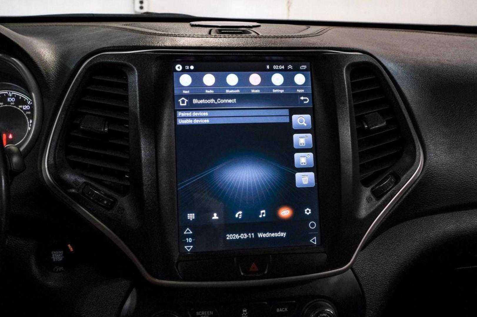 2017 Granite Crystal Metallic Clearcoat /Black Jeep Cherokee Limited (1C4PJLDB2HW) with an 2.4L 4-Cylinder SMPI SOHC engine, Automatic transmission, located at 15300 Midway Rd., Addison, TX, 75001, (972) 702-0011, 32.958321, -96.838074 - Photo#29