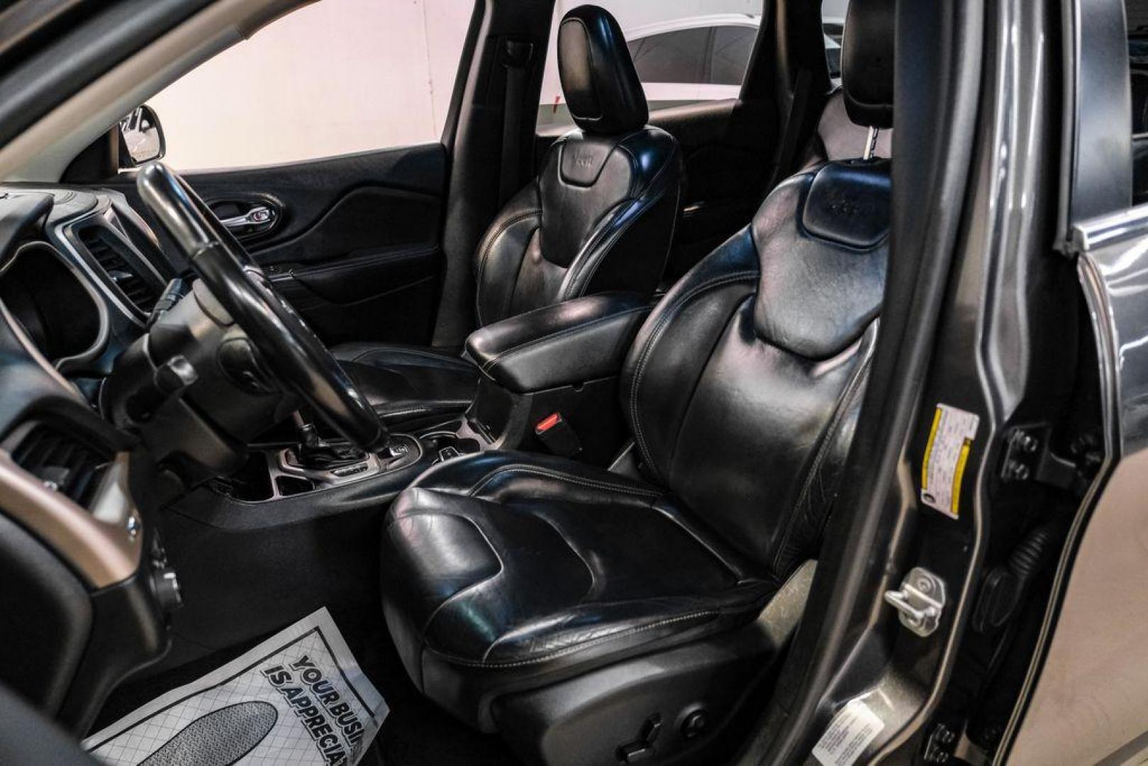 2017 Granite Crystal Metallic Clearcoat /Black Jeep Cherokee Limited (1C4PJLDB2HW) with an 2.4L 4-Cylinder SMPI SOHC engine, Automatic transmission, located at 15300 Midway Rd., Addison, TX, 75001, (972) 702-0011, 32.958321, -96.838074 - Photo#31