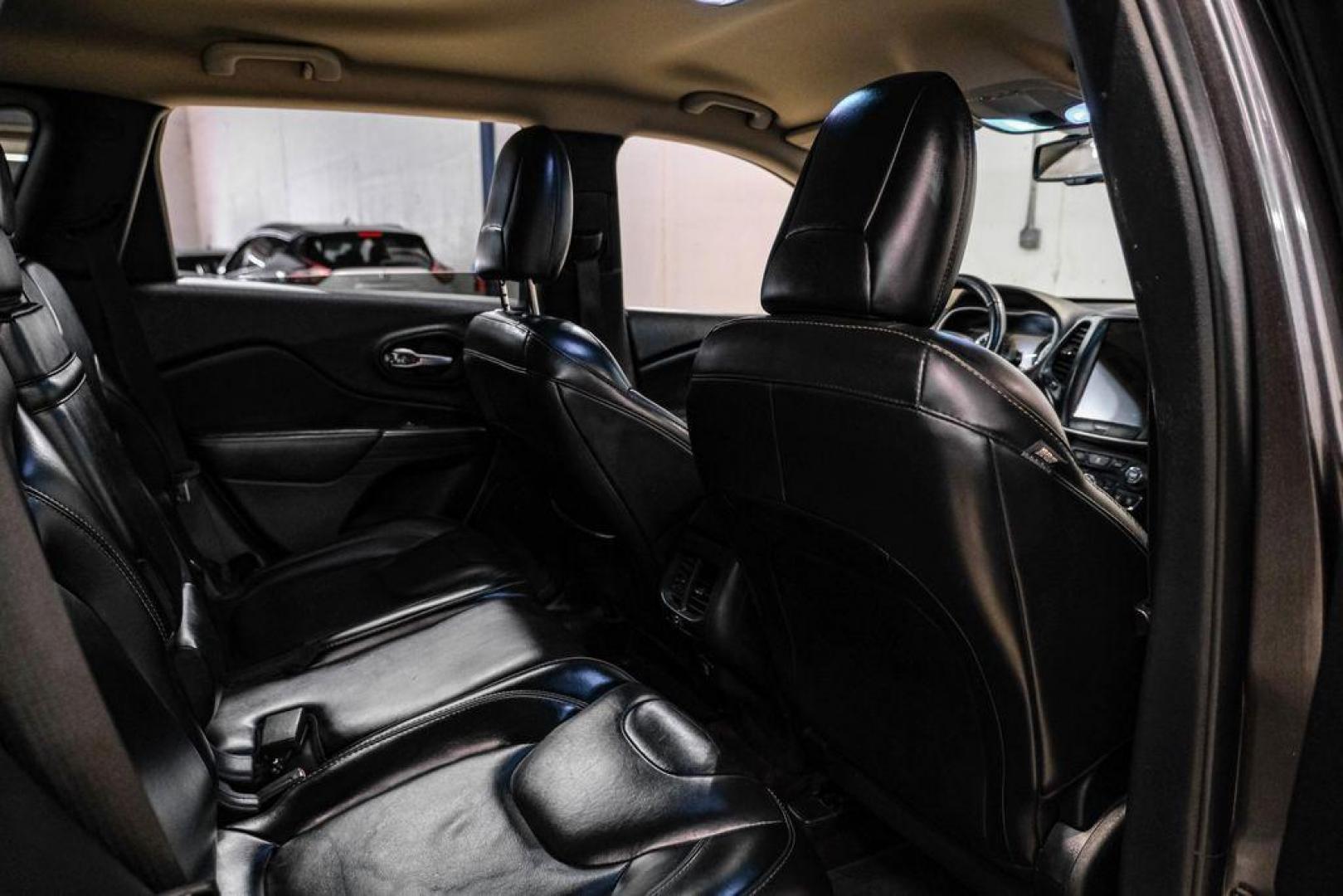 2017 Granite Crystal Metallic Clearcoat /Black Jeep Cherokee Limited (1C4PJLDB2HW) with an 2.4L 4-Cylinder SMPI SOHC engine, Automatic transmission, located at 15300 Midway Rd., Addison, TX, 75001, (972) 702-0011, 32.958321, -96.838074 - Photo#35