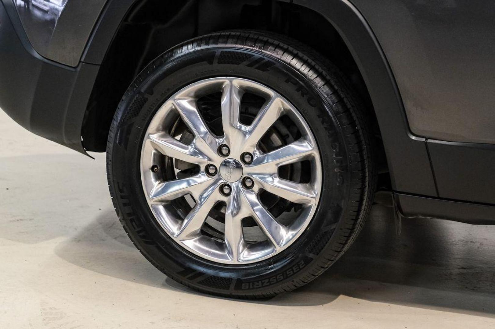 2017 Granite Crystal Metallic Clearcoat /Black Jeep Cherokee Limited (1C4PJLDB2HW) with an 2.4L 4-Cylinder SMPI SOHC engine, Automatic transmission, located at 15300 Midway Rd., Addison, TX, 75001, (972) 702-0011, 32.958321, -96.838074 - Photo#52