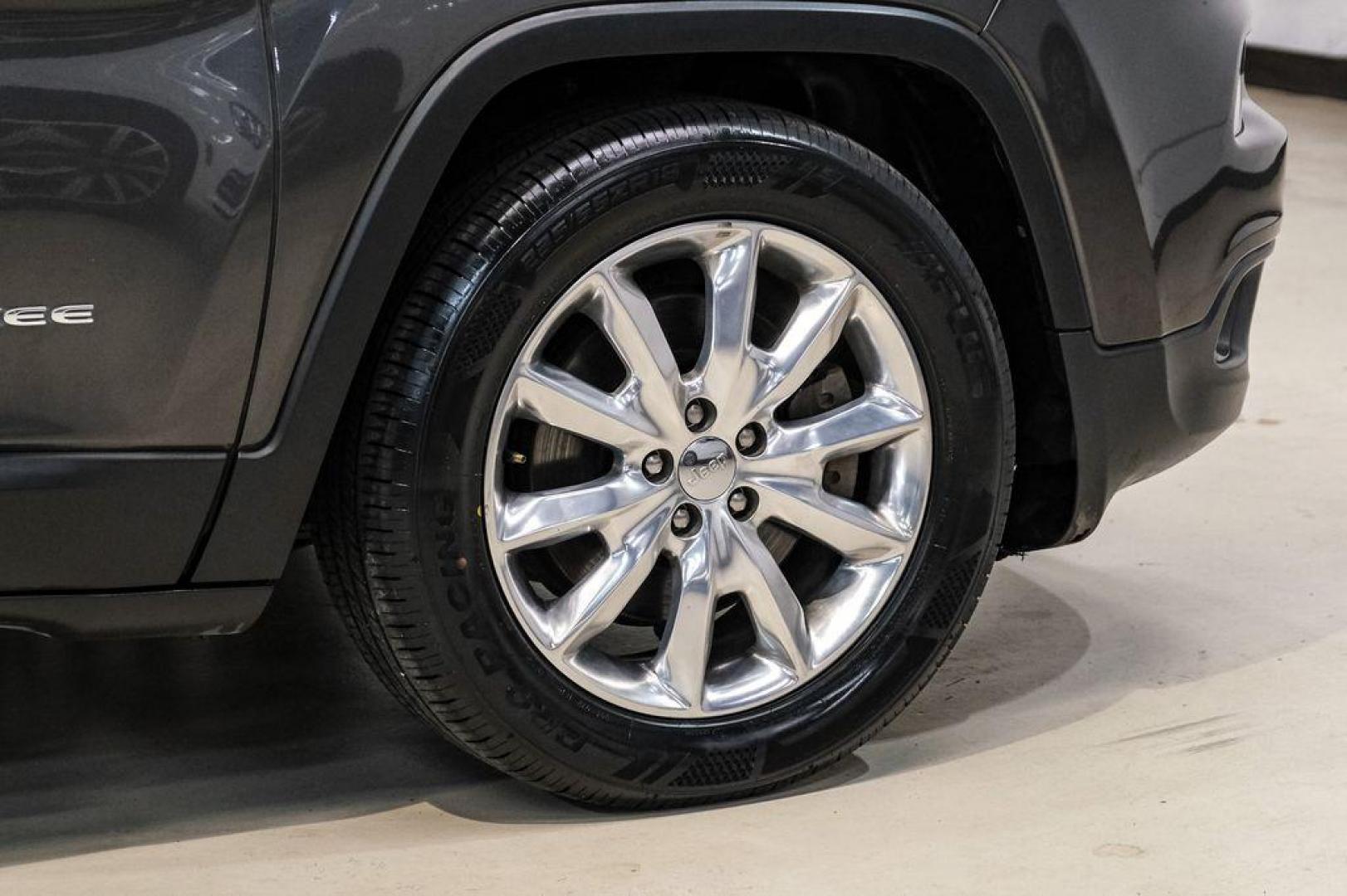 2017 Granite Crystal Metallic Clearcoat /Black Jeep Cherokee Limited (1C4PJLDB2HW) with an 2.4L 4-Cylinder SMPI SOHC engine, Automatic transmission, located at 15300 Midway Rd., Addison, TX, 75001, (972) 702-0011, 32.958321, -96.838074 - Photo#53