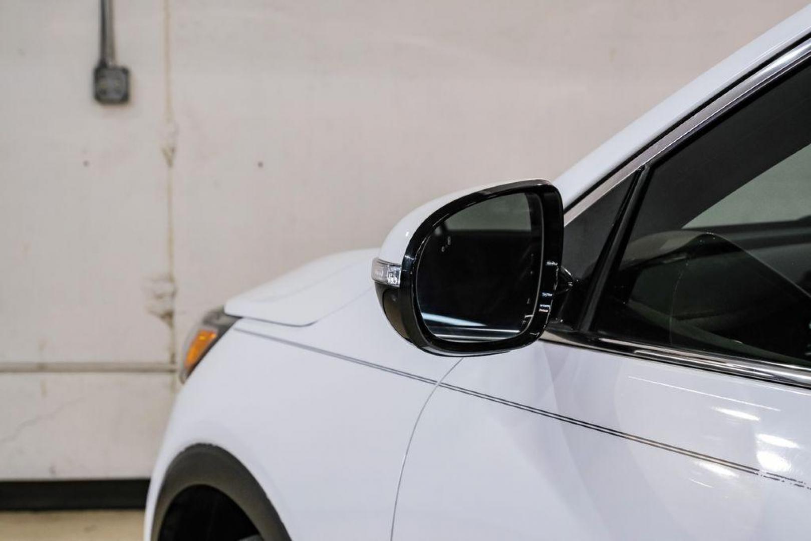 2017 Snow White Pearl /Stone Beige Kia Sorento EX (5XYPH4A52HG) with an 3.3L DOHC engine, Automatic transmission, located at 15300 Midway Rd., Addison, TX, 75001, (972) 702-0011, 32.958321, -96.838074 - Photo#40