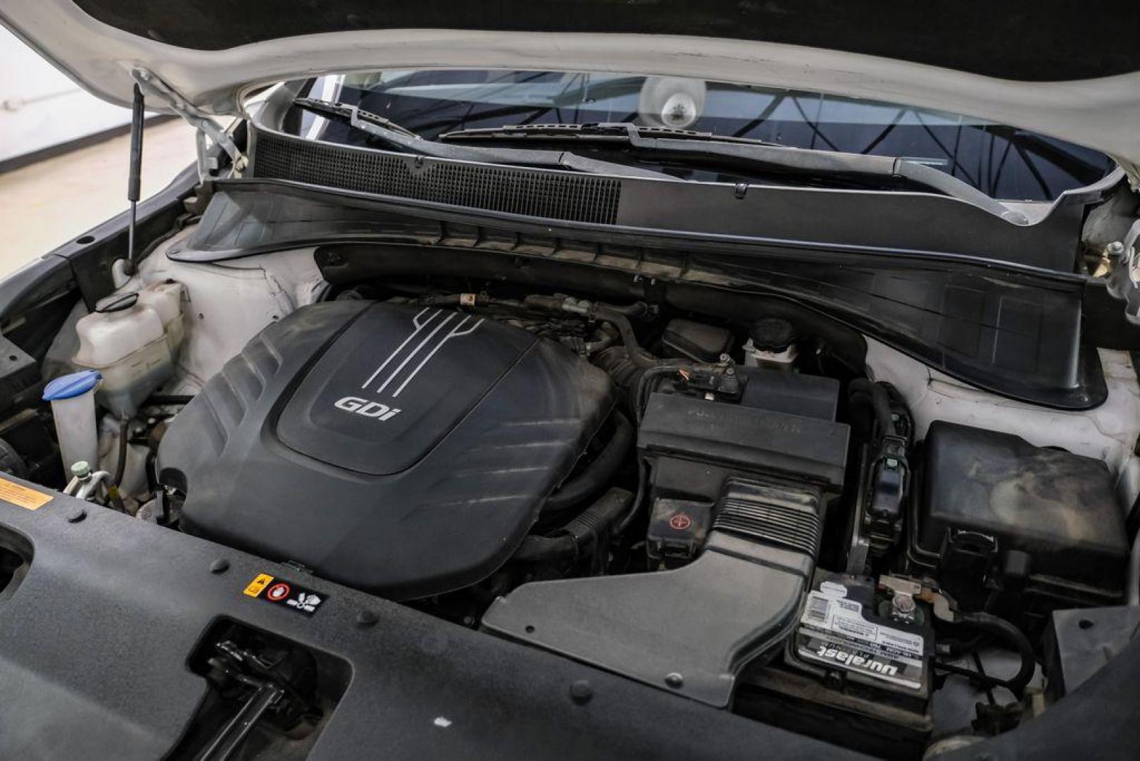 2017 Snow White Pearl /Stone Beige Kia Sorento EX (5XYPH4A52HG) with an 3.3L DOHC engine, Automatic transmission, located at 15300 Midway Rd., Addison, TX, 75001, (972) 702-0011, 32.958321, -96.838074 - Photo#49