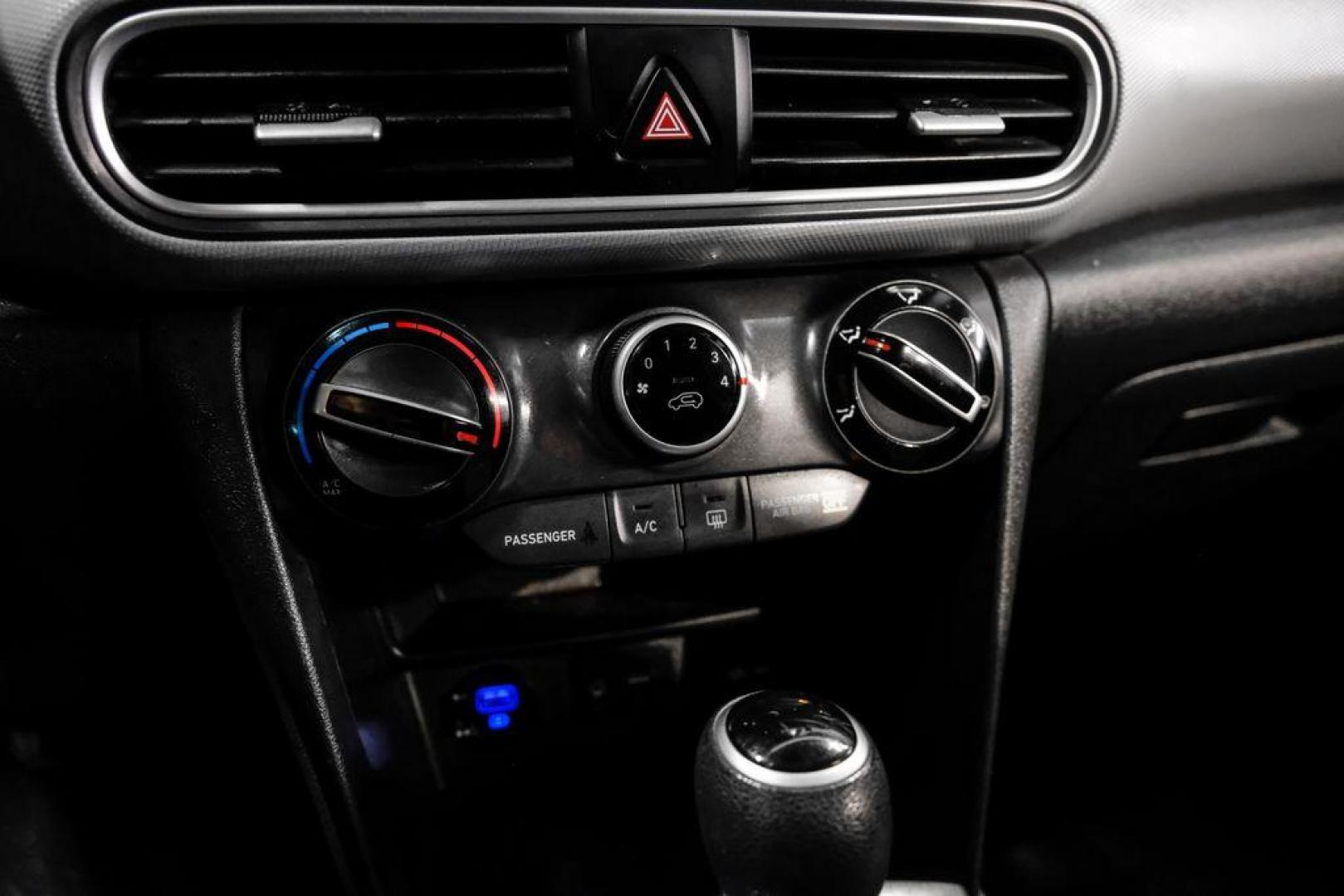 2019 White /Black Hyundai Kona SE (KM8K1CAA4KU) with an I4 engine, Automatic transmission, located at 15300 Midway Rd., Addison, TX, 75001, (972) 702-0011, 32.958321, -96.838074 - Photo#20