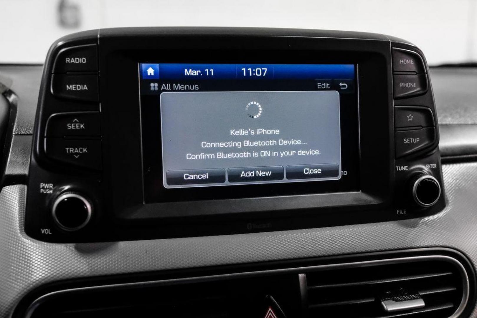 2019 White /Black Hyundai Kona SE (KM8K1CAA4KU) with an I4 engine, Automatic transmission, located at 15300 Midway Rd., Addison, TX, 75001, (972) 702-0011, 32.958321, -96.838074 - Photo#23