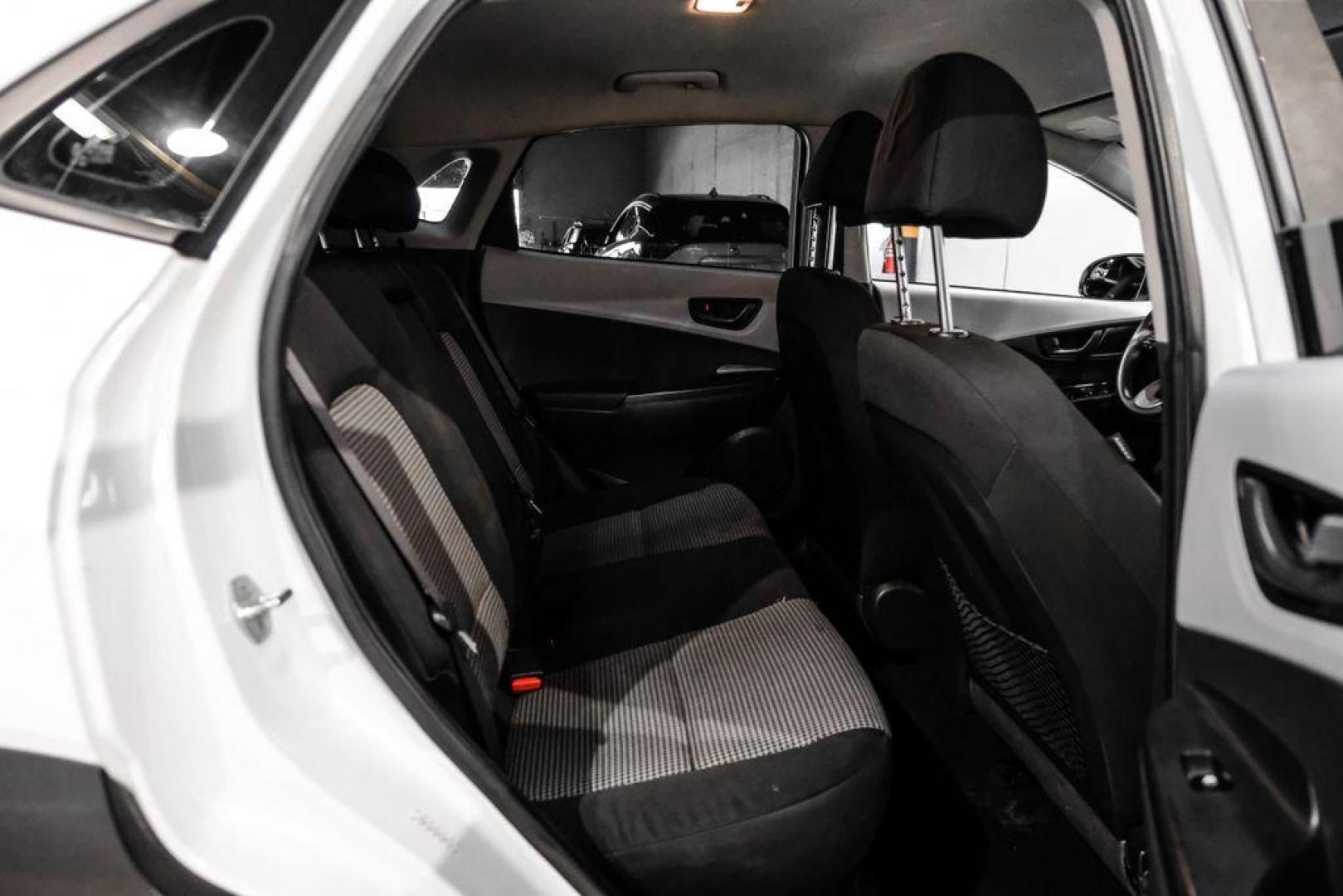 2019 White /Black Hyundai Kona SE (KM8K1CAA4KU) with an I4 engine, Automatic transmission, located at 15300 Midway Rd., Addison, TX, 75001, (972) 702-0011, 32.958321, -96.838074 - Photo#31