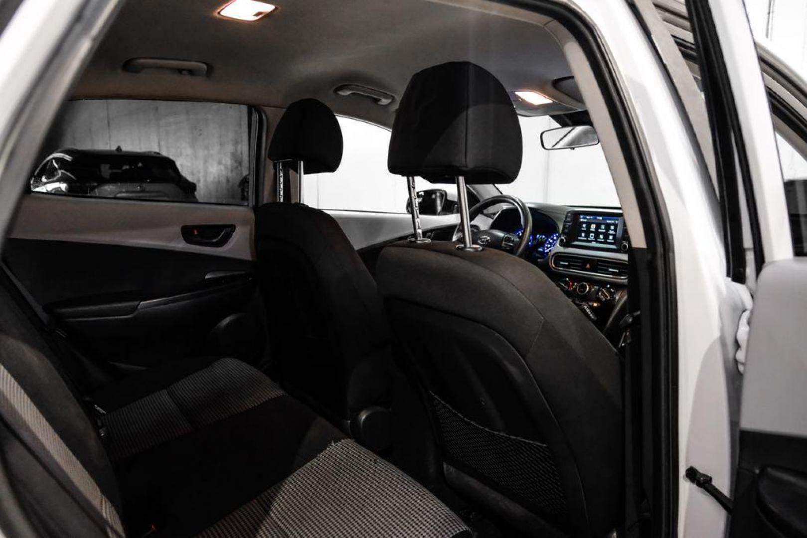 2019 White /Black Hyundai Kona SE (KM8K1CAA4KU) with an I4 engine, Automatic transmission, located at 15300 Midway Rd., Addison, TX, 75001, (972) 702-0011, 32.958321, -96.838074 - Photo#32