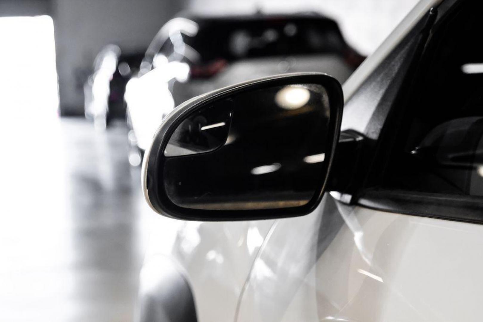 2019 White /Black Hyundai Kona SE (KM8K1CAA4KU) with an I4 engine, Automatic transmission, located at 15300 Midway Rd., Addison, TX, 75001, (972) 702-0011, 32.958321, -96.838074 - Photo#37