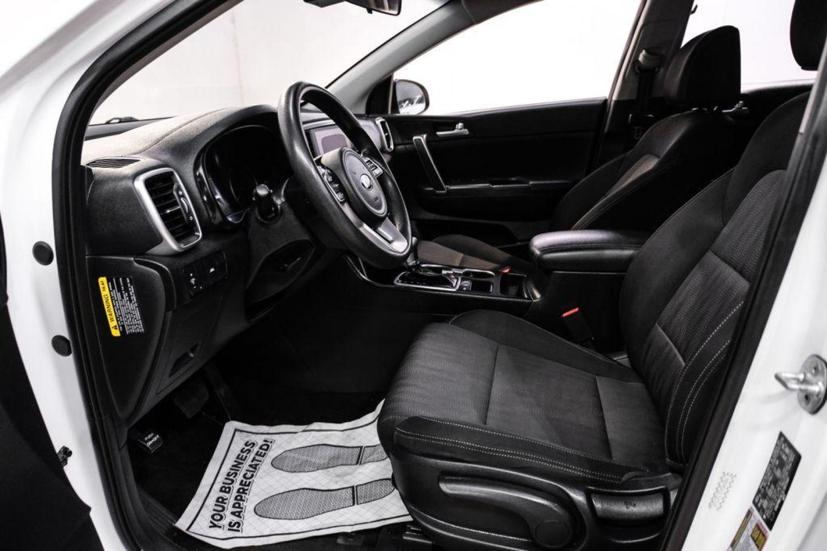 2020 Clear White /Black Kia Sportage LX (KNDPMCAC1L7) with an 2.4L I4 DGI DOHC 16V engine, Automatic transmission, located at 15300 Midway Rd., Addison, TX, 75001, (972) 702-0011, 32.958321, -96.838074 - Photo#3