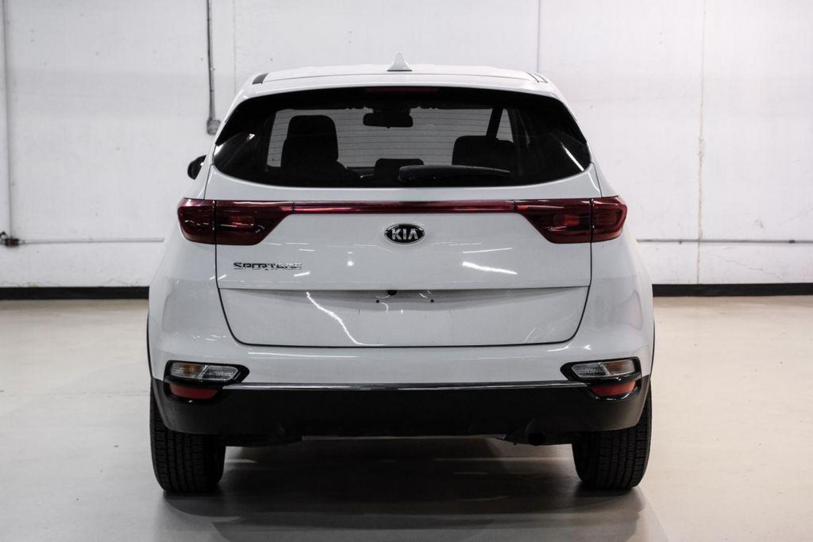 2020 Clear White /Black Kia Sportage LX (KNDPMCAC1L7) with an 2.4L I4 DGI DOHC 16V engine, Automatic transmission, located at 15300 Midway Rd., Addison, TX, 75001, (972) 702-0011, 32.958321, -96.838074 - Photo#8