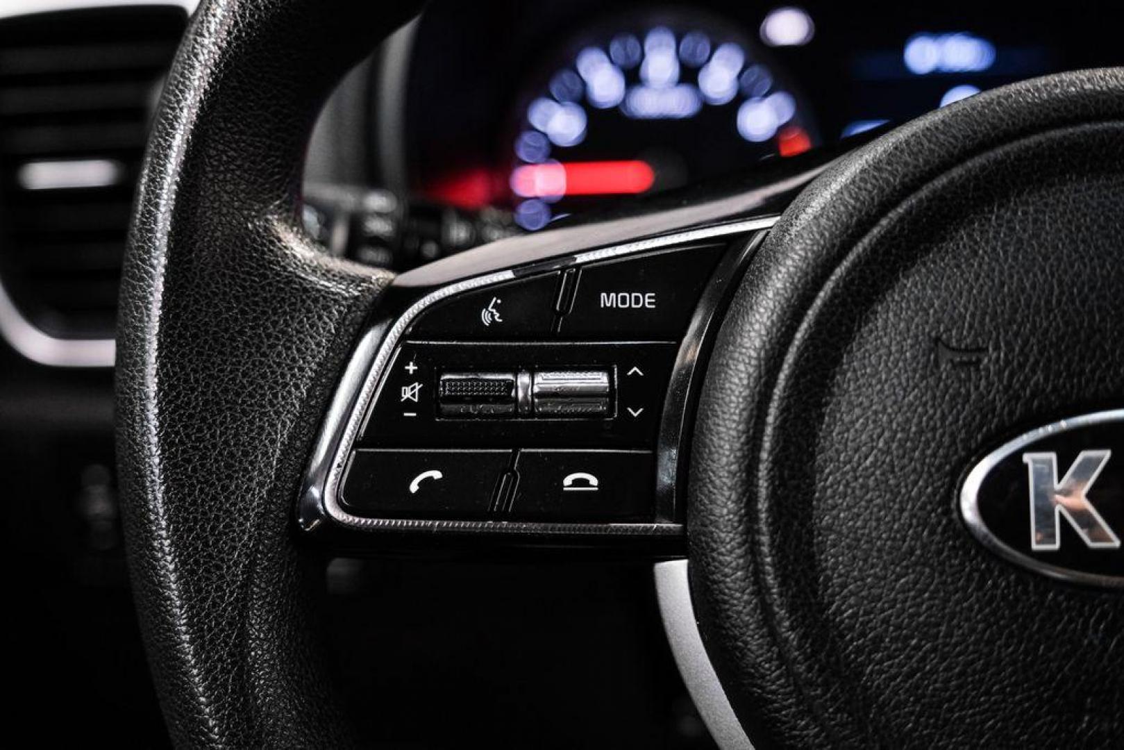 2020 Clear White /Black Kia Sportage LX (KNDPMCAC1L7) with an 2.4L I4 DGI DOHC 16V engine, Automatic transmission, located at 15300 Midway Rd., Addison, TX, 75001, (972) 702-0011, 32.958321, -96.838074 - Photo#17