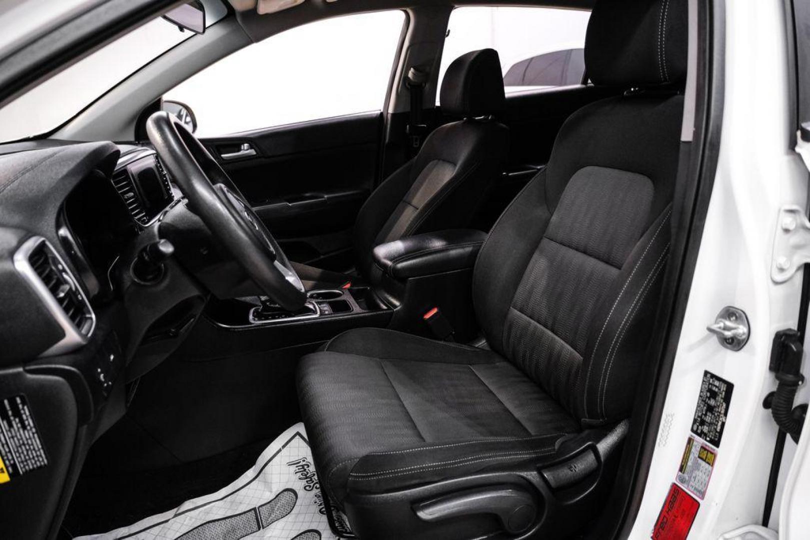 2020 Clear White /Black Kia Sportage LX (KNDPMCAC1L7) with an 2.4L I4 DGI DOHC 16V engine, Automatic transmission, located at 15300 Midway Rd., Addison, TX, 75001, (972) 702-0011, 32.958321, -96.838074 - Photo#31