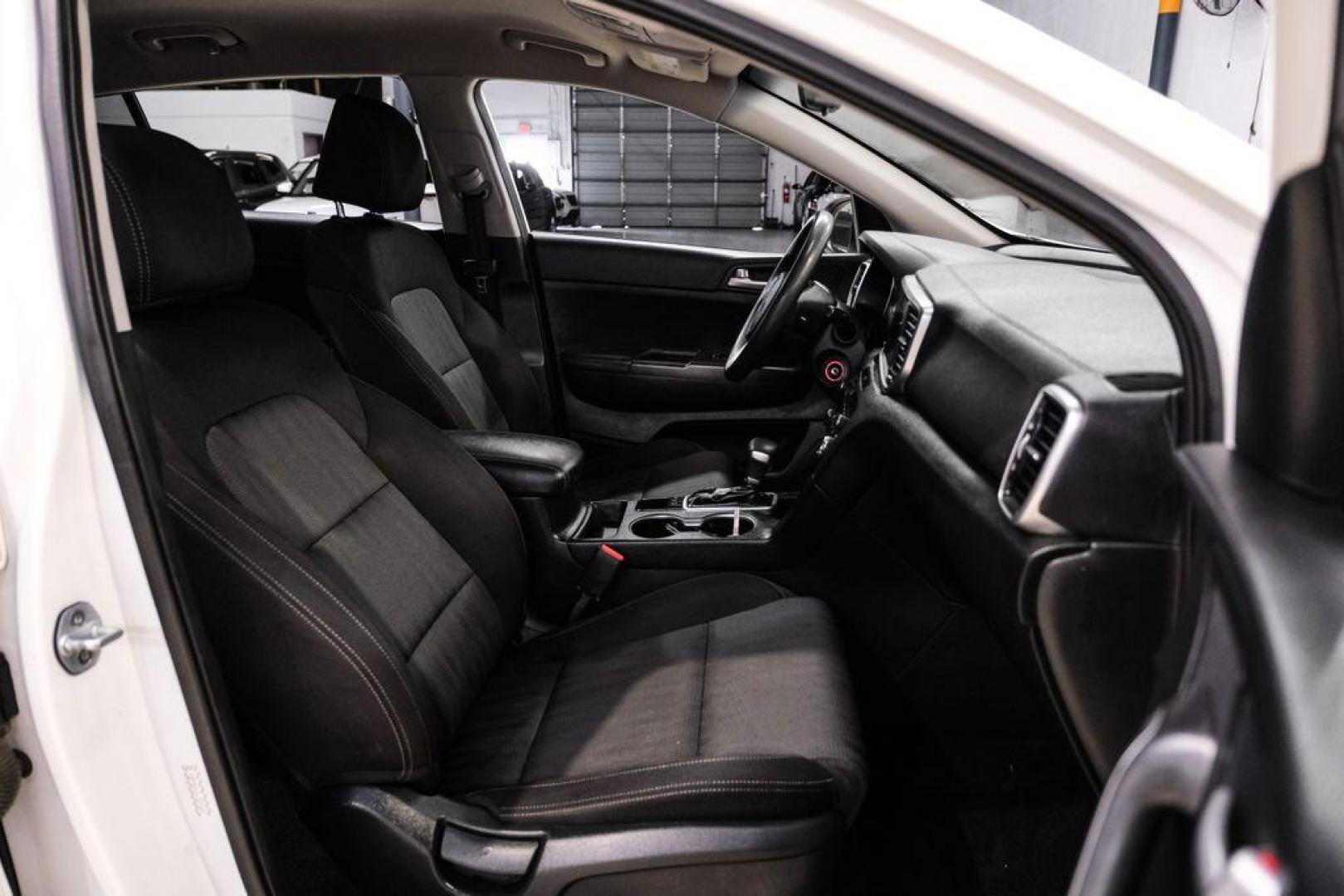 2020 Clear White /Black Kia Sportage LX (KNDPMCAC1L7) with an 2.4L I4 DGI DOHC 16V engine, Automatic transmission, located at 15300 Midway Rd., Addison, TX, 75001, (972) 702-0011, 32.958321, -96.838074 - Photo#34