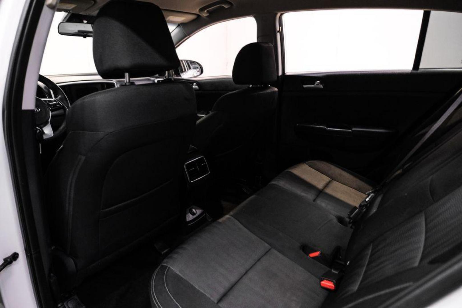 2020 Clear White /Black Kia Sportage LX (KNDPMCAC1L7) with an 2.4L I4 DGI DOHC 16V engine, Automatic transmission, located at 15300 Midway Rd., Addison, TX, 75001, (972) 702-0011, 32.958321, -96.838074 - Photo#37