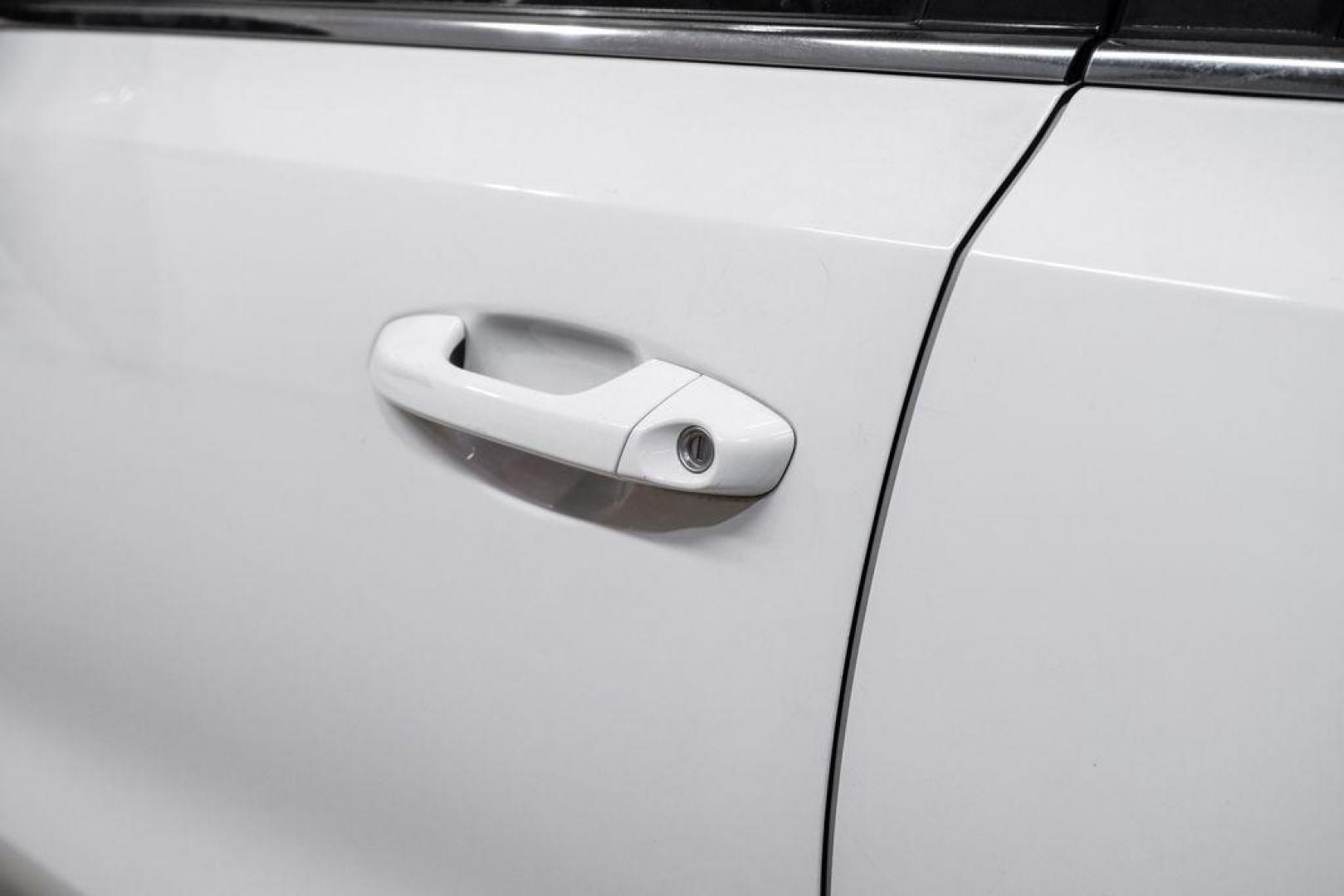 2020 Clear White /Black Kia Sportage LX (KNDPMCAC1L7) with an 2.4L I4 DGI DOHC 16V engine, Automatic transmission, located at 15300 Midway Rd., Addison, TX, 75001, (972) 702-0011, 32.958321, -96.838074 - Photo#39