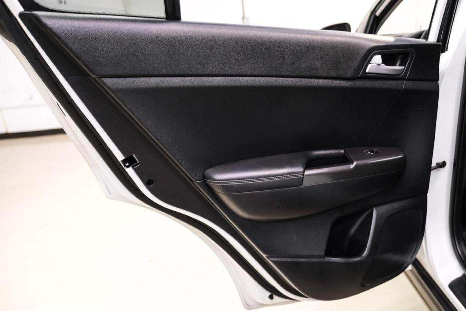 2020 Clear White /Black Kia Sportage LX (KNDPMCAC1L7) with an 2.4L I4 DGI DOHC 16V engine, Automatic transmission, located at 15300 Midway Rd., Addison, TX, 75001, (972) 702-0011, 32.958321, -96.838074 - Photo#44