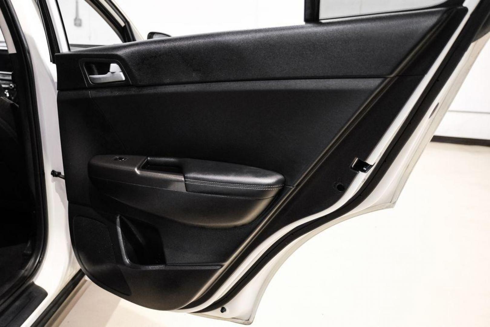 2020 Clear White /Black Kia Sportage LX (KNDPMCAC1L7) with an 2.4L I4 DGI DOHC 16V engine, Automatic transmission, located at 15300 Midway Rd., Addison, TX, 75001, (972) 702-0011, 32.958321, -96.838074 - Photo#45