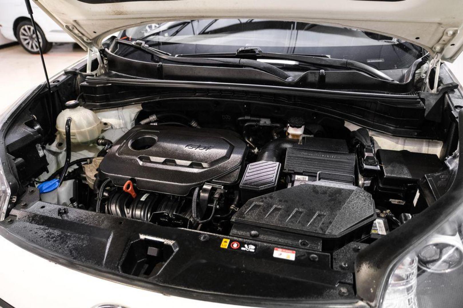 2020 Clear White /Black Kia Sportage LX (KNDPMCAC1L7) with an 2.4L I4 DGI DOHC 16V engine, Automatic transmission, located at 15300 Midway Rd., Addison, TX, 75001, (972) 702-0011, 32.958321, -96.838074 - Photo#48