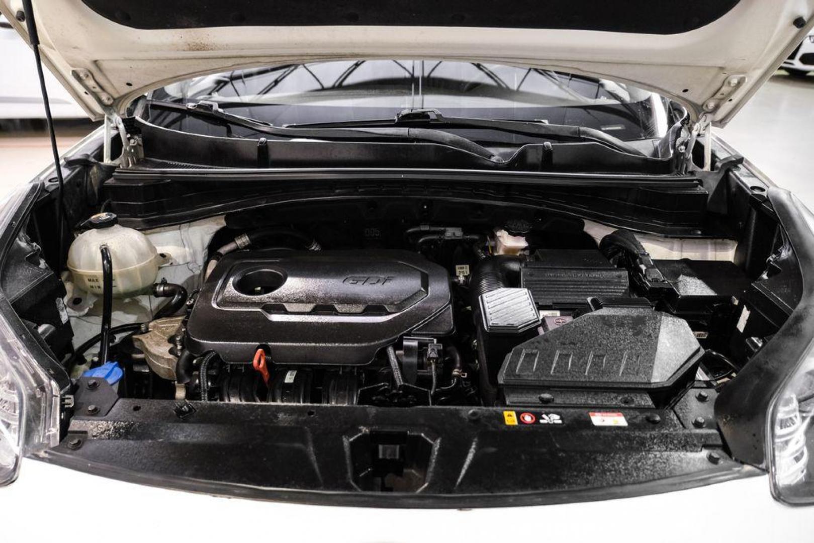 2020 Clear White /Black Kia Sportage LX (KNDPMCAC1L7) with an 2.4L I4 DGI DOHC 16V engine, Automatic transmission, located at 15300 Midway Rd., Addison, TX, 75001, (972) 702-0011, 32.958321, -96.838074 - Photo#49