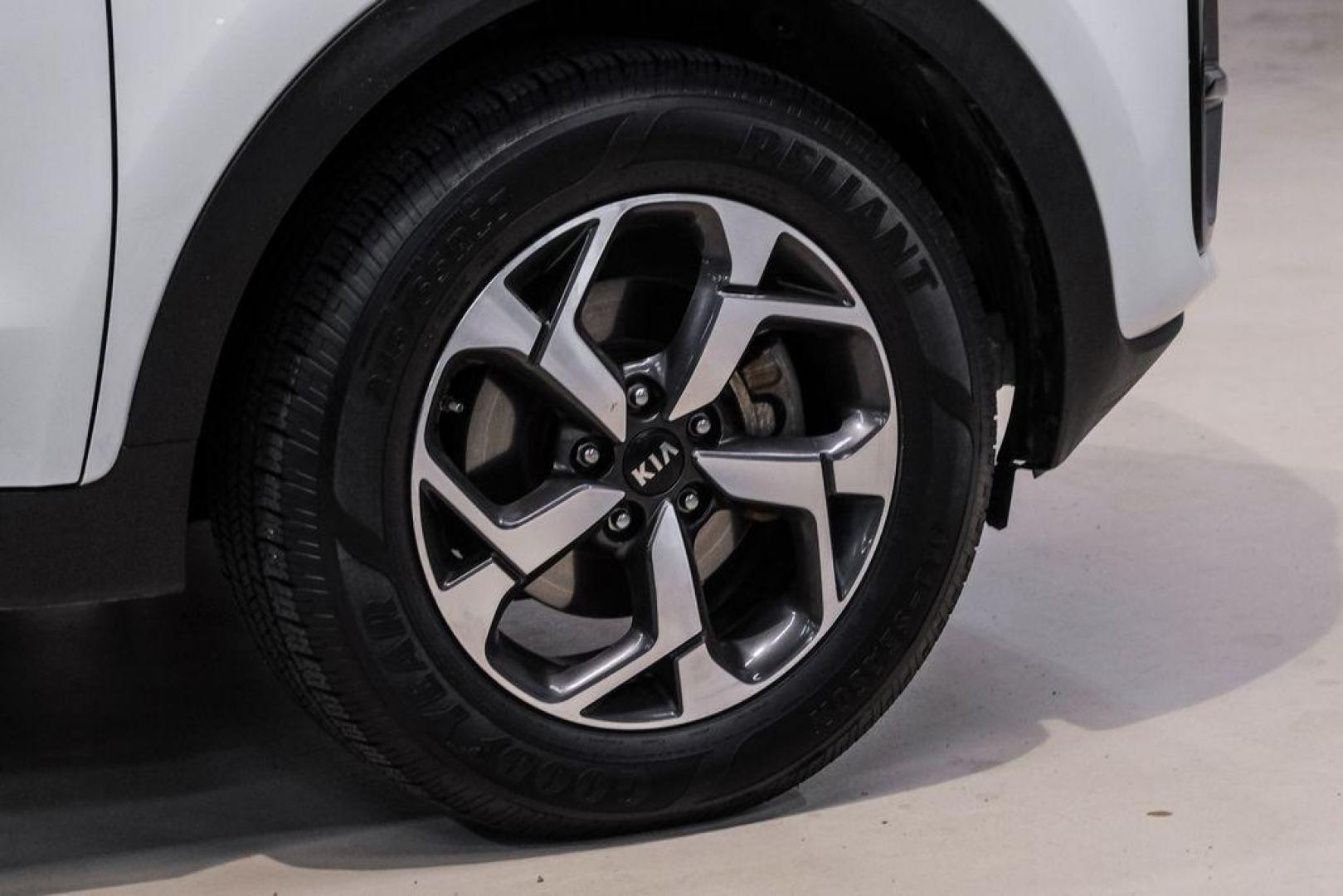 2020 Clear White /Black Kia Sportage LX (KNDPMCAC1L7) with an 2.4L I4 DGI DOHC 16V engine, Automatic transmission, located at 15300 Midway Rd., Addison, TX, 75001, (972) 702-0011, 32.958321, -96.838074 - Photo#56