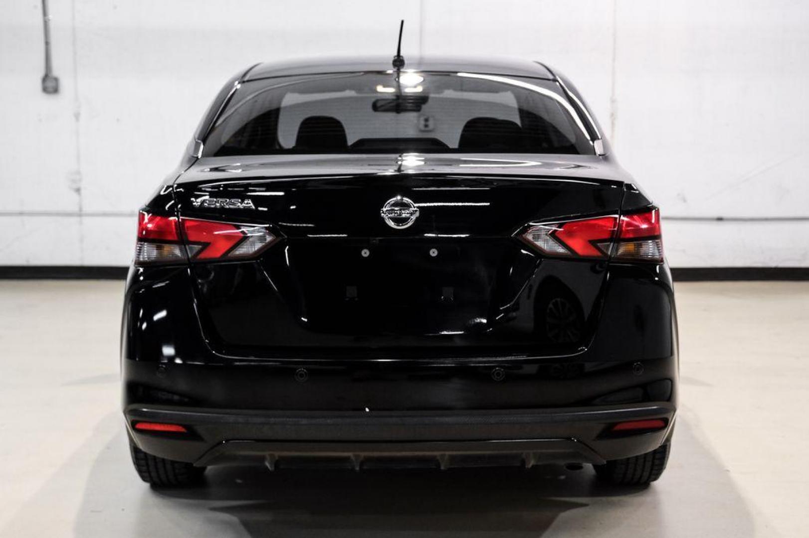 2021 Super Black Metallic /Charcoal Nissan Versa 1.6 S (3N1CN8DV2ML) with an 1.6L 4-Cylinder DOHC 16V engine, CVT transmission, located at 15300 Midway Rd., Addison, TX, 75001, (972) 702-0011, 32.958321, -96.838074 - Photo#8