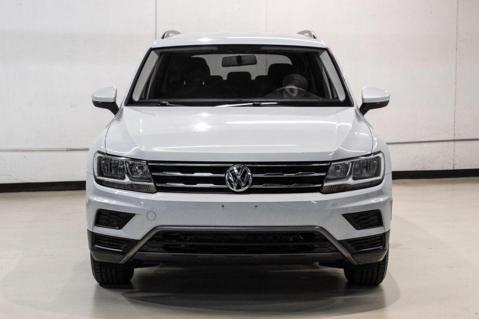 2018 White Silver /Titan Black Volkswagen Tiguan 2.0T S (3VV1B7AX8JM) with an 2.0L TSI DOHC engine, Automatic transmission, located at 15300 Midway Rd., Addison, TX, 75001, (972) 702-0011, 32.958321, -96.838074 - Photo#4