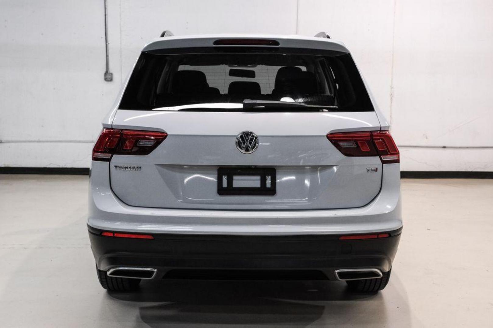 2018 White Silver /Titan Black Volkswagen Tiguan 2.0T S (3VV1B7AX8JM) with an 2.0L TSI DOHC engine, Automatic transmission, located at 15300 Midway Rd., Addison, TX, 75001, (972) 702-0011, 32.958321, -96.838074 - Photo#8