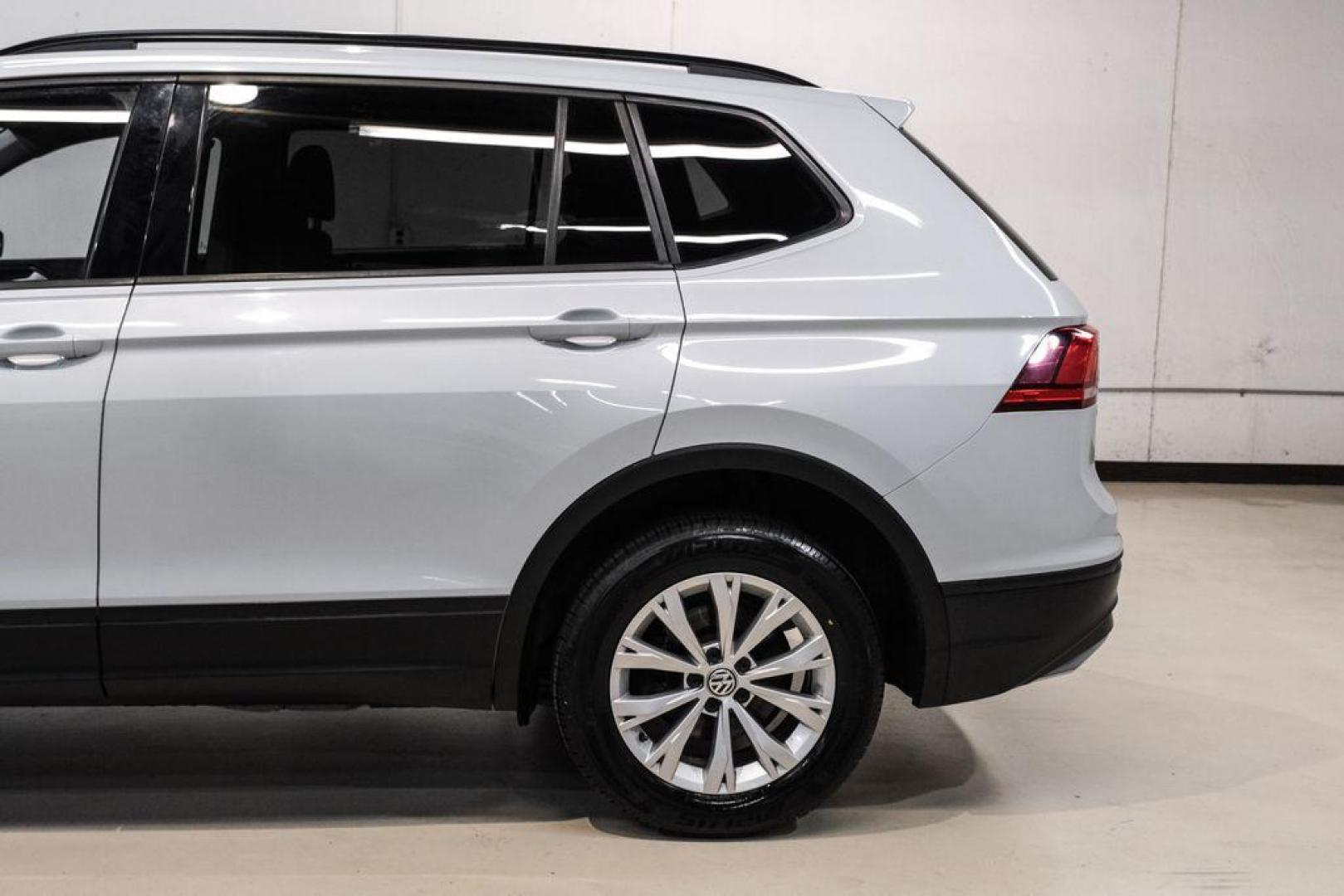 2018 White Silver /Titan Black Volkswagen Tiguan 2.0T S (3VV1B7AX8JM) with an 2.0L TSI DOHC engine, Automatic transmission, located at 15300 Midway Rd., Addison, TX, 75001, (972) 702-0011, 32.958321, -96.838074 - Photo#12