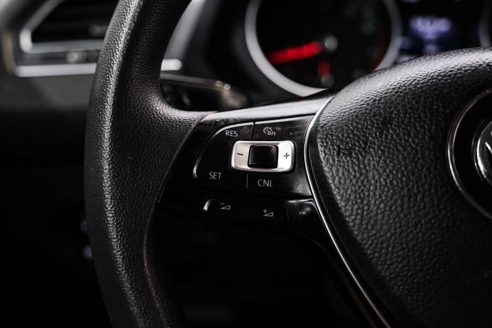 2018 White Silver /Titan Black Volkswagen Tiguan 2.0T S (3VV1B7AX8JM) with an 2.0L TSI DOHC engine, Automatic transmission, located at 15300 Midway Rd., Addison, TX, 75001, (972) 702-0011, 32.958321, -96.838074 - Photo#16