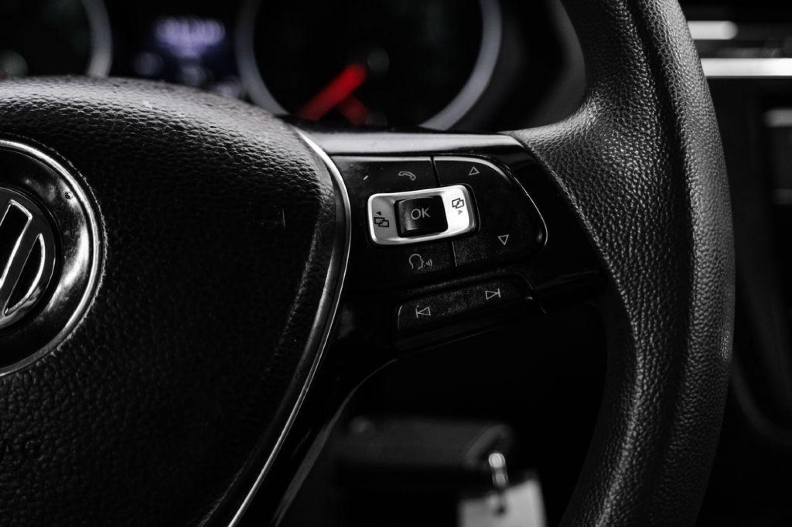 2018 White Silver /Titan Black Volkswagen Tiguan 2.0T S (3VV1B7AX8JM) with an 2.0L TSI DOHC engine, Automatic transmission, located at 15300 Midway Rd., Addison, TX, 75001, (972) 702-0011, 32.958321, -96.838074 - Photo#17