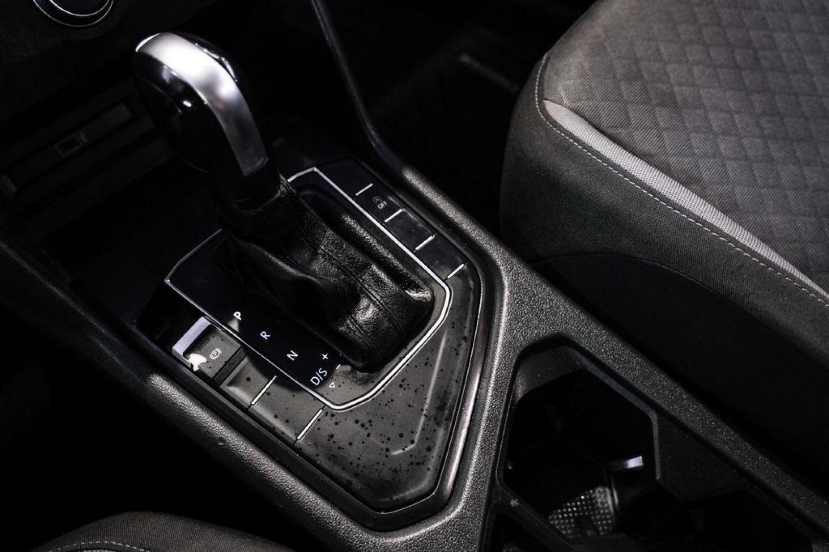 2018 White Silver /Titan Black Volkswagen Tiguan 2.0T S (3VV1B7AX8JM) with an 2.0L TSI DOHC engine, Automatic transmission, located at 15300 Midway Rd., Addison, TX, 75001, (972) 702-0011, 32.958321, -96.838074 - Photo#23