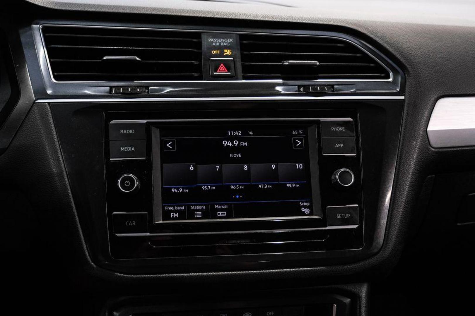 2018 White Silver /Titan Black Volkswagen Tiguan 2.0T S (3VV1B7AX8JM) with an 2.0L TSI DOHC engine, Automatic transmission, located at 15300 Midway Rd., Addison, TX, 75001, (972) 702-0011, 32.958321, -96.838074 - Photo#24