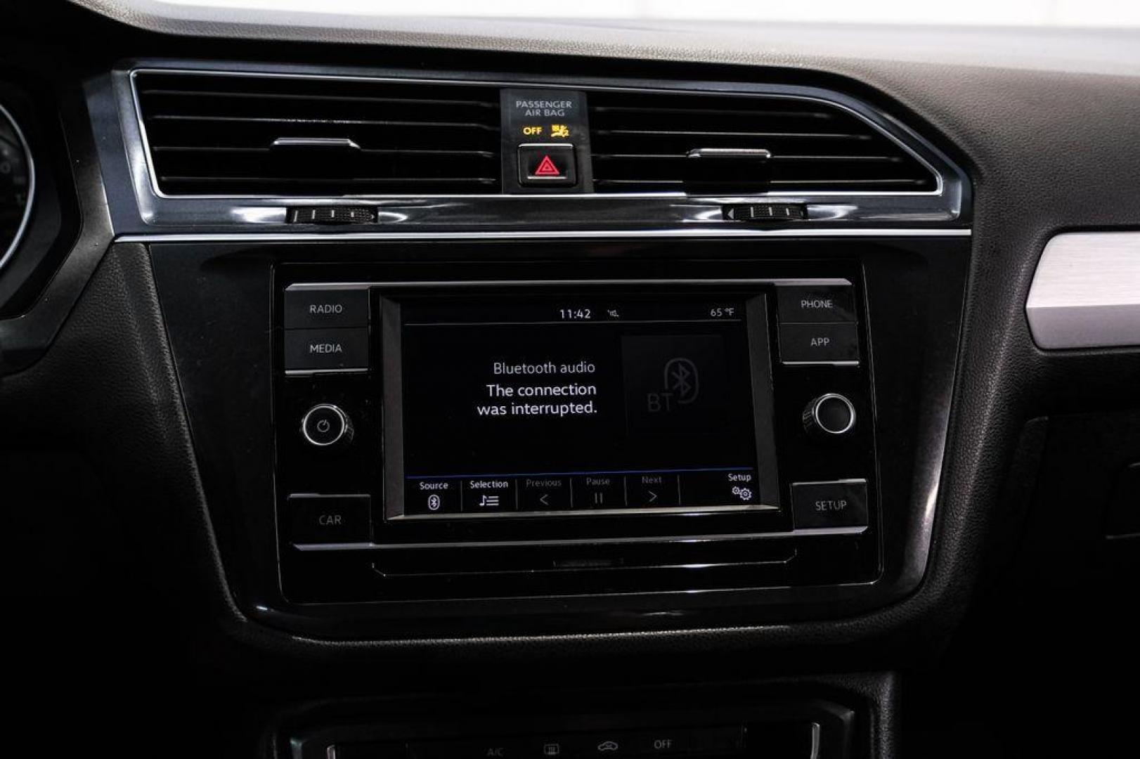 2018 White Silver /Titan Black Volkswagen Tiguan 2.0T S (3VV1B7AX8JM) with an 2.0L TSI DOHC engine, Automatic transmission, located at 15300 Midway Rd., Addison, TX, 75001, (972) 702-0011, 32.958321, -96.838074 - Photo#25