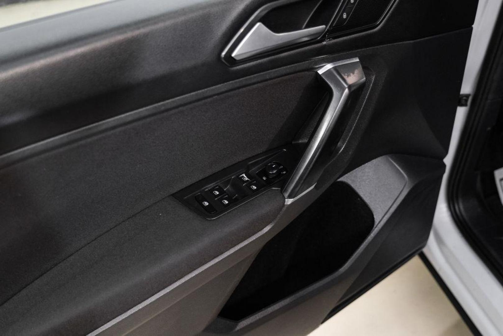 2018 White Silver /Titan Black Volkswagen Tiguan 2.0T S (3VV1B7AX8JM) with an 2.0L TSI DOHC engine, Automatic transmission, located at 15300 Midway Rd., Addison, TX, 75001, (972) 702-0011, 32.958321, -96.838074 - Photo#36