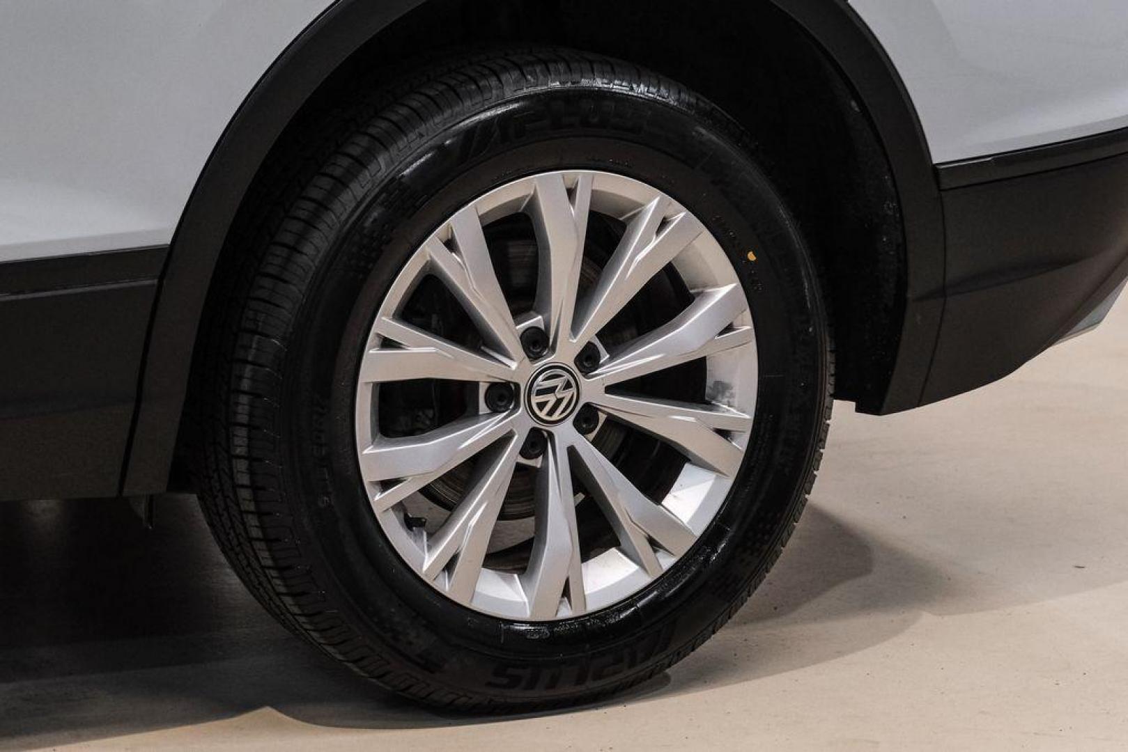 2018 White Silver /Titan Black Volkswagen Tiguan 2.0T S (3VV1B7AX8JM) with an 2.0L TSI DOHC engine, Automatic transmission, located at 15300 Midway Rd., Addison, TX, 75001, (972) 702-0011, 32.958321, -96.838074 - Photo#48