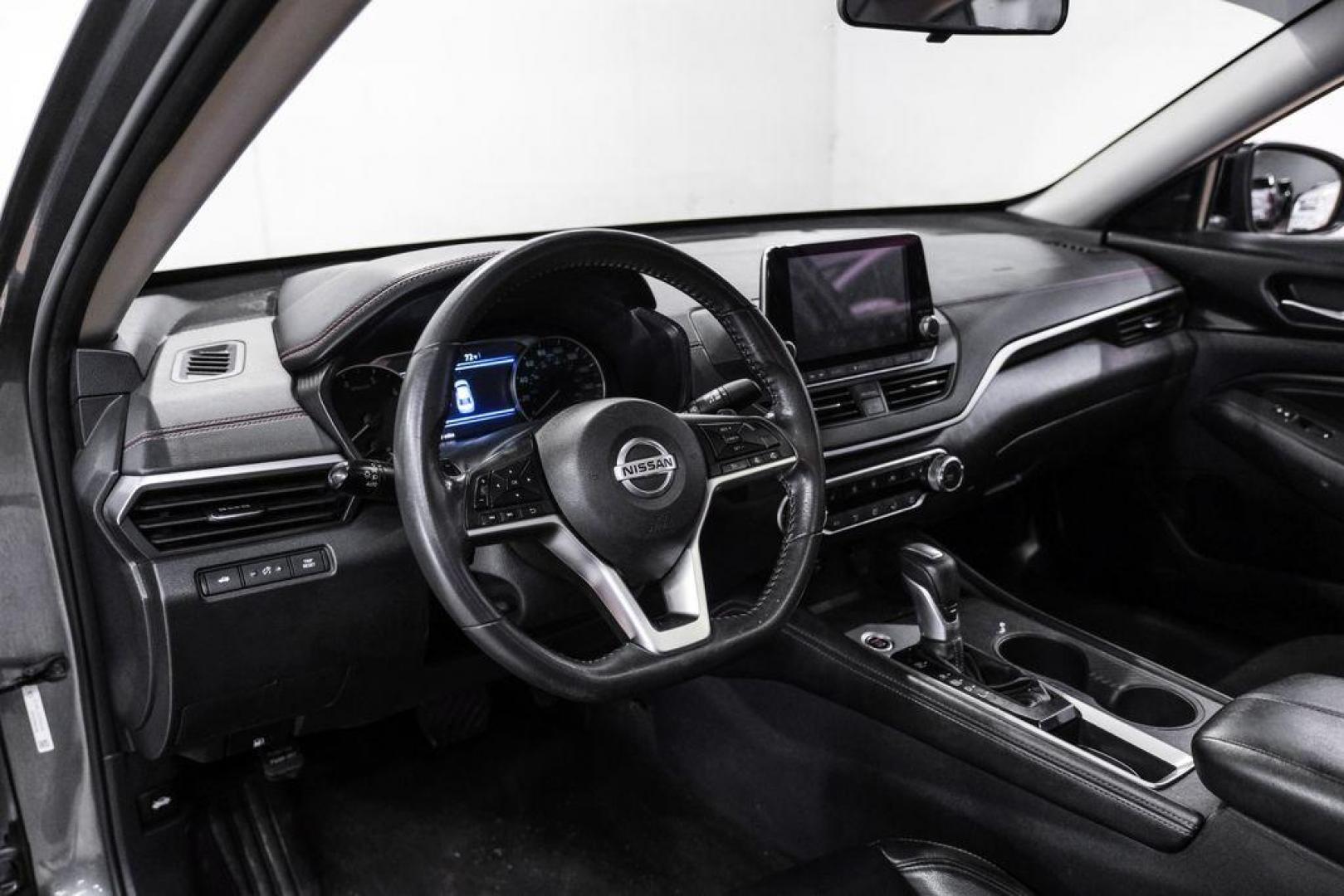 2022 Gun Metallic /Sport Nissan Altima 2.0 SR (1N4AL4CV0NN) with an 2.0L I4 PDI Turbocharged DOHC 16V LEV3-ULEV70 236hp engine, CVT transmission, located at 15300 Midway Rd., Addison, TX, 75001, (972) 702-0011, 32.958321, -96.838074 - Photo#2