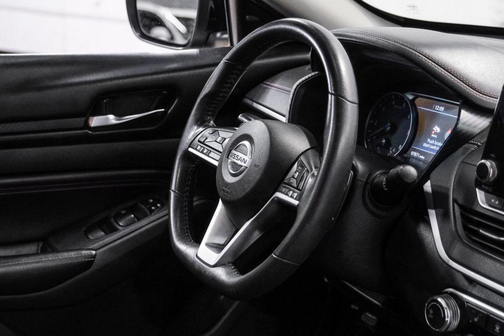 2022 Gun Metallic /Sport Nissan Altima 2.0 SR (1N4AL4CV0NN) with an 2.0L I4 PDI Turbocharged DOHC 16V LEV3-ULEV70 236hp engine, CVT transmission, located at 15300 Midway Rd., Addison, TX, 75001, (972) 702-0011, 32.958321, -96.838074 - Photo#16