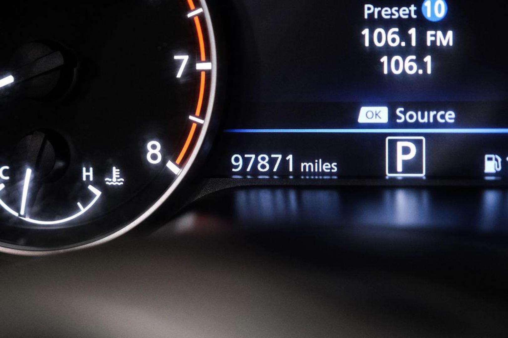 2022 Gun Metallic /Sport Nissan Altima 2.0 SR (1N4AL4CV0NN) with an 2.0L I4 PDI Turbocharged DOHC 16V LEV3-ULEV70 236hp engine, CVT transmission, located at 15300 Midway Rd., Addison, TX, 75001, (972) 702-0011, 32.958321, -96.838074 - Photo#21