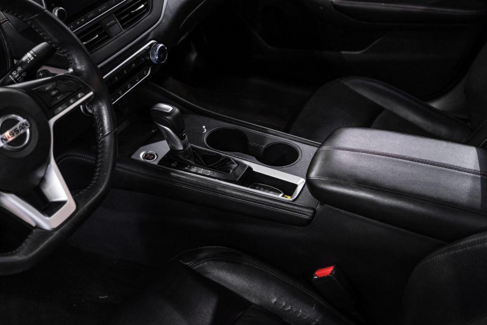 2022 Gun Metallic /Sport Nissan Altima 2.0 SR (1N4AL4CV0NN) with an 2.0L I4 PDI Turbocharged DOHC 16V LEV3-ULEV70 236hp engine, CVT transmission, located at 15300 Midway Rd., Addison, TX, 75001, (972) 702-0011, 32.958321, -96.838074 - Photo#25