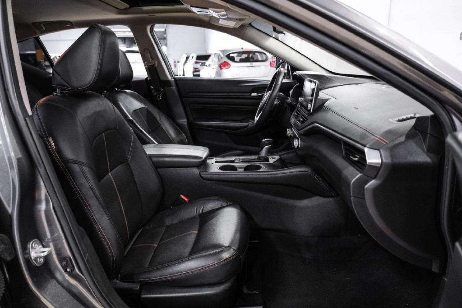 2022 Gun Metallic /Sport Nissan Altima 2.0 SR (1N4AL4CV0NN) with an 2.0L I4 PDI Turbocharged DOHC 16V LEV3-ULEV70 236hp engine, CVT transmission, located at 15300 Midway Rd., Addison, TX, 75001, (972) 702-0011, 32.958321, -96.838074 - Photo#34