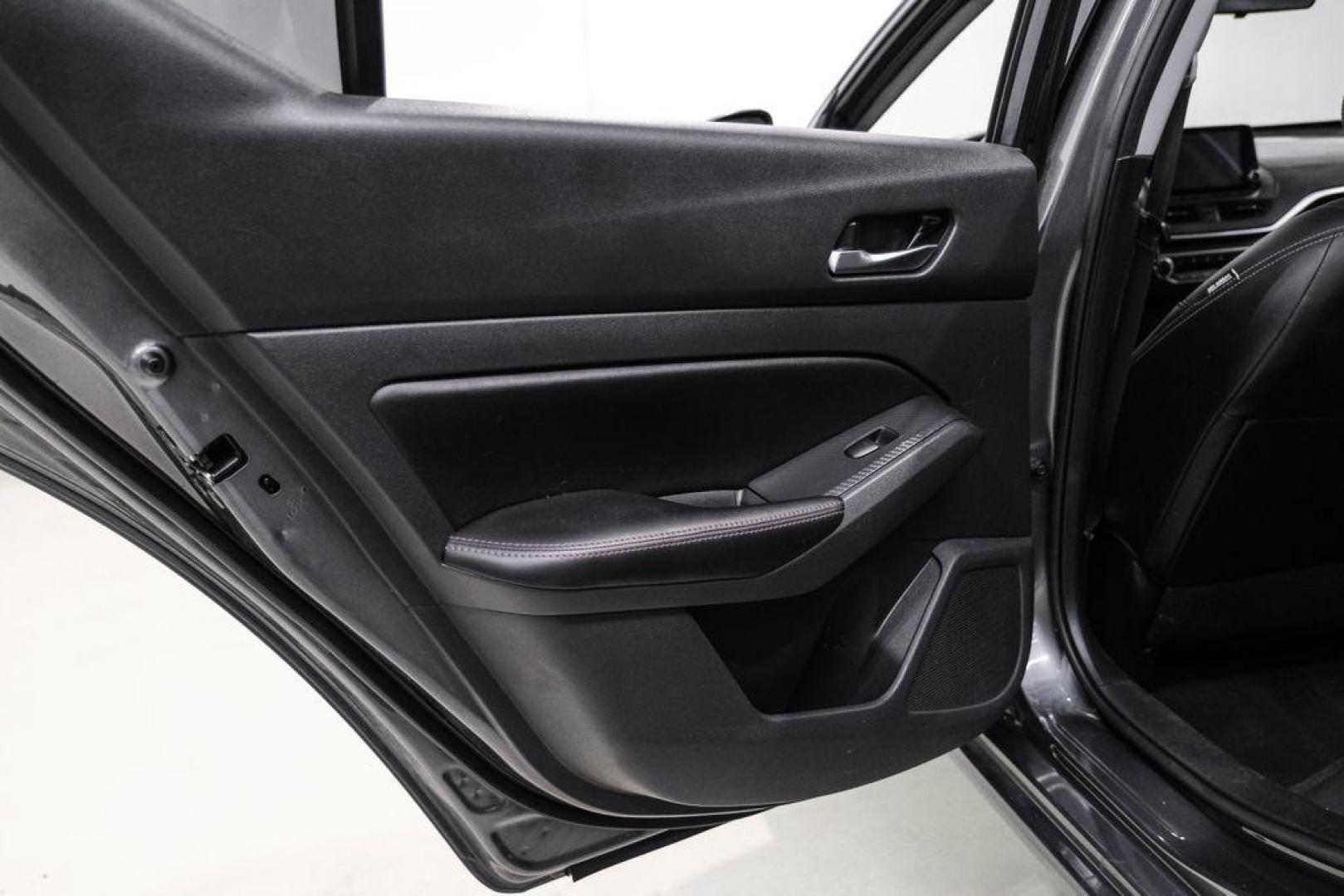 2022 Gun Metallic /Sport Nissan Altima 2.0 SR (1N4AL4CV0NN) with an 2.0L I4 PDI Turbocharged DOHC 16V LEV3-ULEV70 236hp engine, CVT transmission, located at 15300 Midway Rd., Addison, TX, 75001, (972) 702-0011, 32.958321, -96.838074 - Photo#44