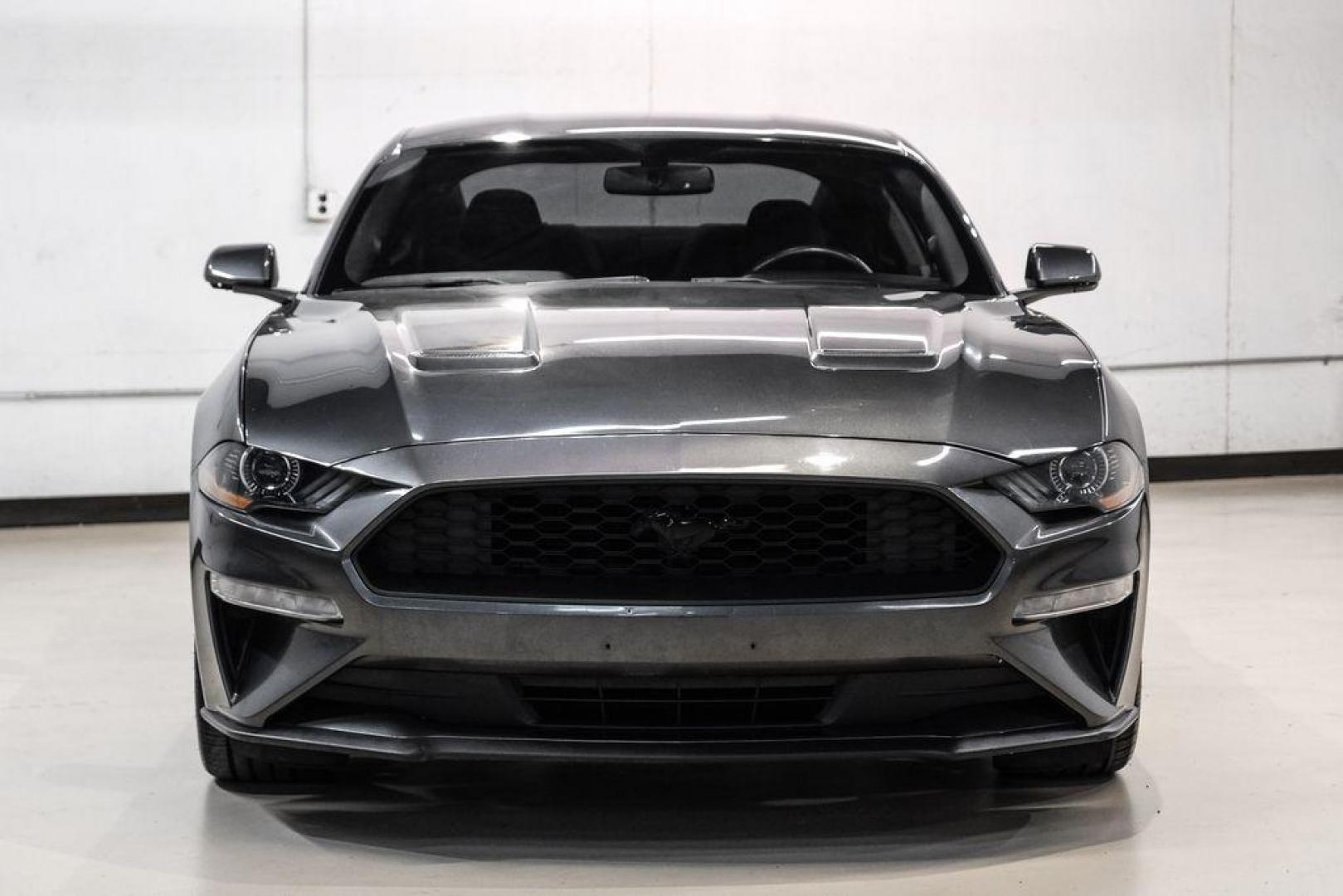 2020 Magnetic /Ebony Ford Mustang EcoBoost (1FA6P8TH2L5) with an 2.3L I4 Turbocharged EcoBoost engine, Automatic transmission, located at 15300 Midway Rd., Addison, TX, 75001, (972) 702-0011, 32.958321, -96.838074 - Photo#4