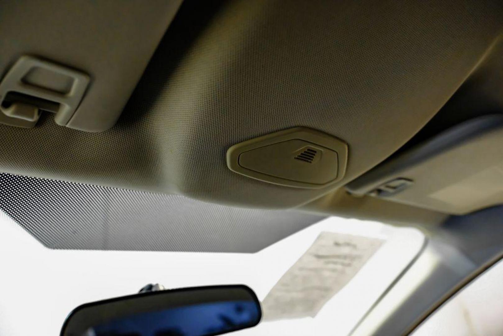 2017 Oxford White /Black Ford Focus SE (1FADP3F23HL) with an 2.0L 4-Cylinder DGI Flex Fuel Turbocharged DOHC engine, Automatic transmission, located at 15300 Midway Rd., Addison, TX, 75001, (972) 702-0011, 32.958321, -96.838074 - Photo#27