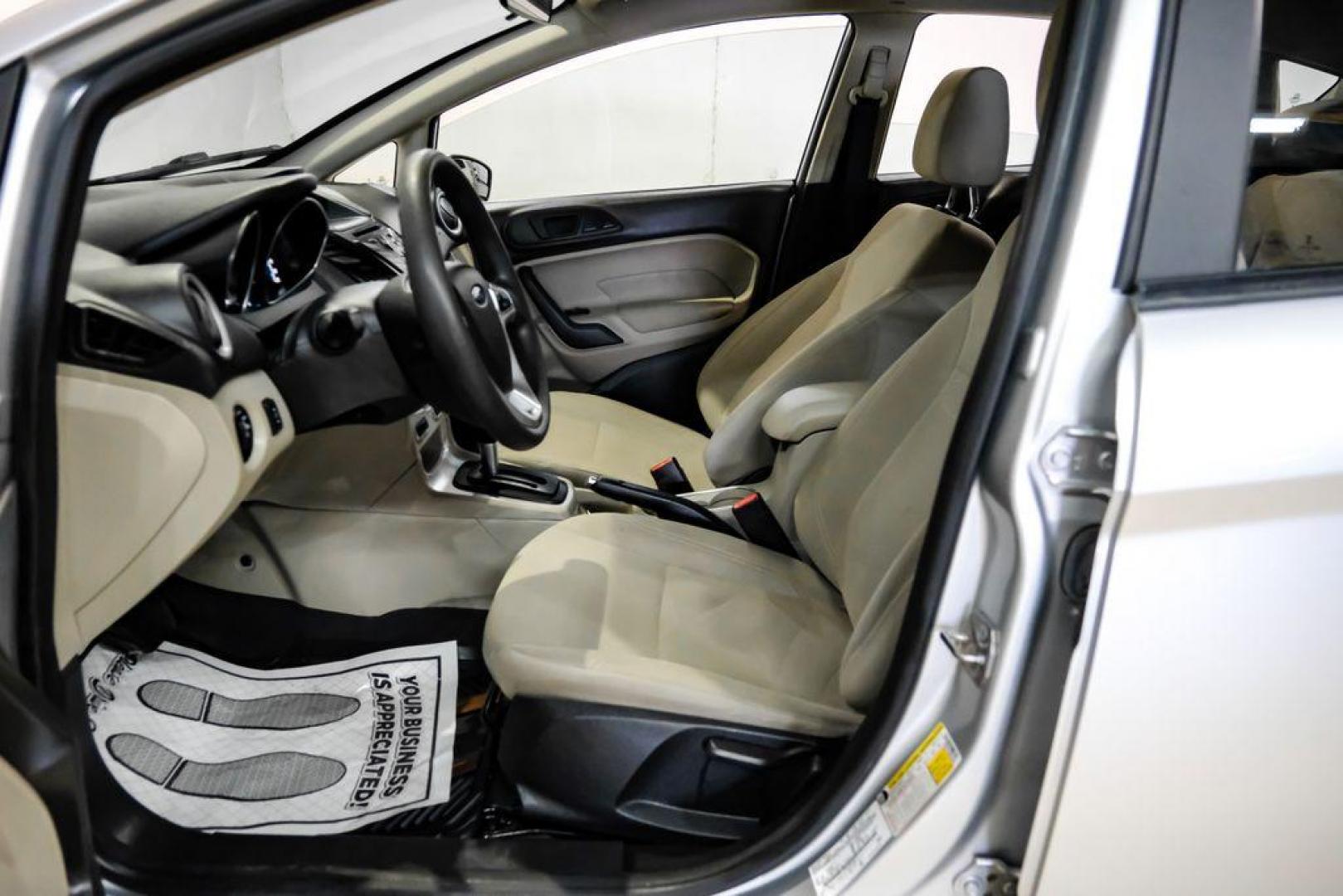 2019 Ingot Silver /Medium Light Stone Ford Fiesta SE (3FADP4EJ1KM) with an 1.6L I4 Ti-VCT engine, Automatic transmission, located at 15300 Midway Rd., Addison, TX, 75001, (972) 702-0011, 32.958321, -96.838074 - Photo#3